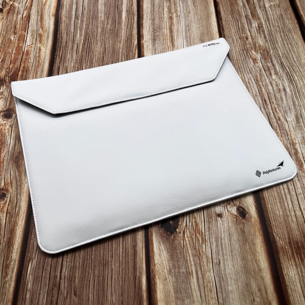 IMU+® Antistain Laptop Bag